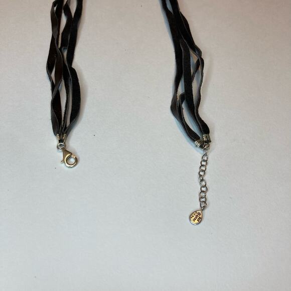 Sodalite necklace chunky crystals, leather, sterling silver clasp - Picture 4 of 10